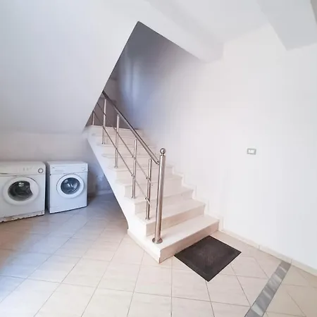 Mikel's House Sarandë